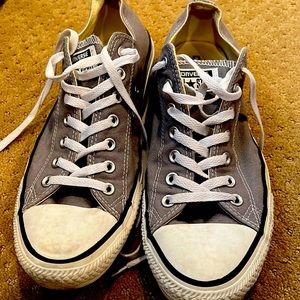 Chuck Taylor All Star Classic (Low Tops, Unisex)